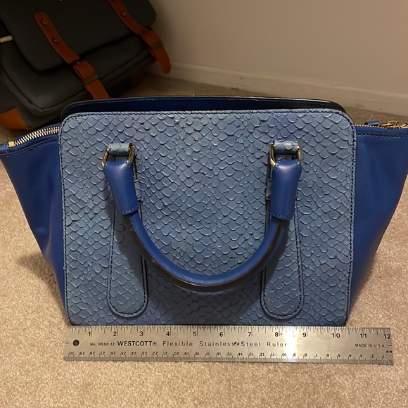 Escada in excellent condition. Used only few times. - Picture 13 of 16